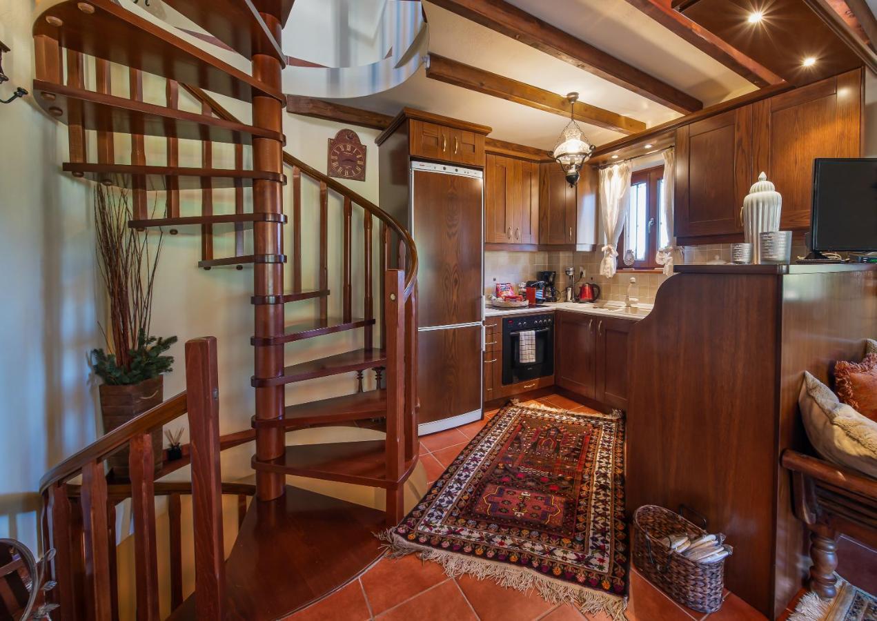 Livadi Cozy Villa อาราโชวา ภายนอก รูปภาพ