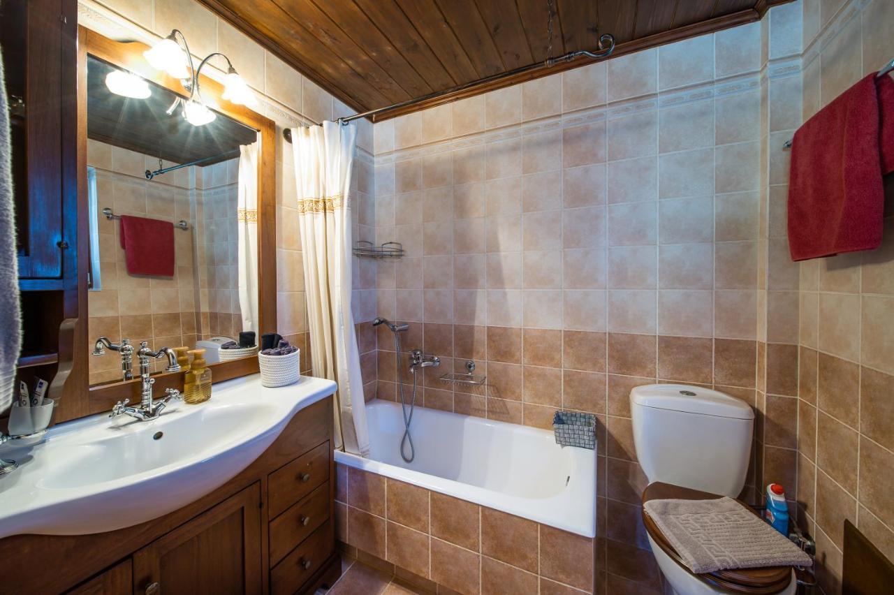 Livadi Cozy Villa อาราโชวา ภายนอก รูปภาพ